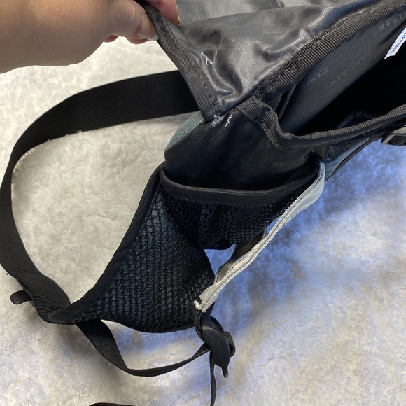 Camelbak Flashflo Hydration Waist Pack Blue Gray 45oz 1.4L No Bladder-Pack Only - Picture 7 of 8